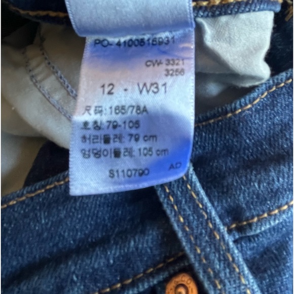 Levi Strauss Signature shorts size 12 gently used. - Picture 5 of 5